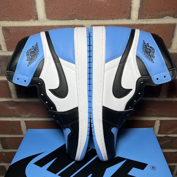 Nike Air Jordan 1 Retro OG High UNC Toe Men’s Size 11 - DZ5485-400 - Brand New main image 9